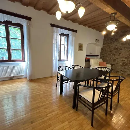 Charming Old Town Loft - Amazing Location Apartamento